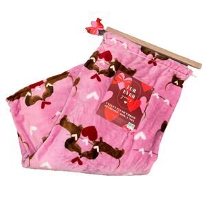 Dachshund Kissing Hearts Valentine’s Day Plush Throw Blanket Pink Love Doxie